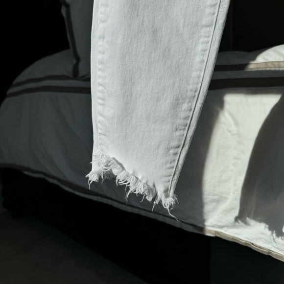 PAIGE Arched Hem Verdugo Crop in Crisp White - Picture 6 of 13